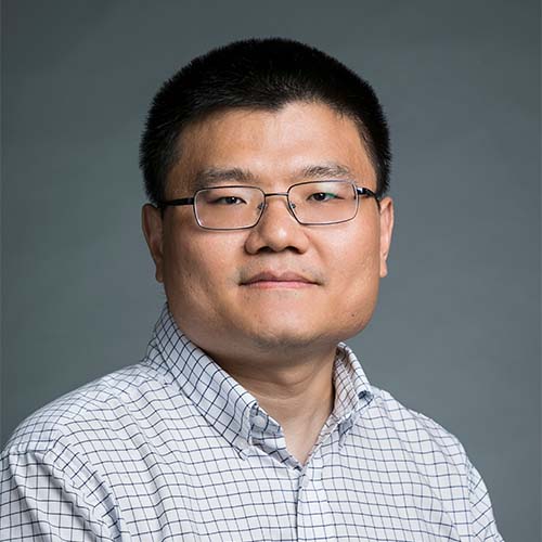 Mason statistics professor Wanli Qiao